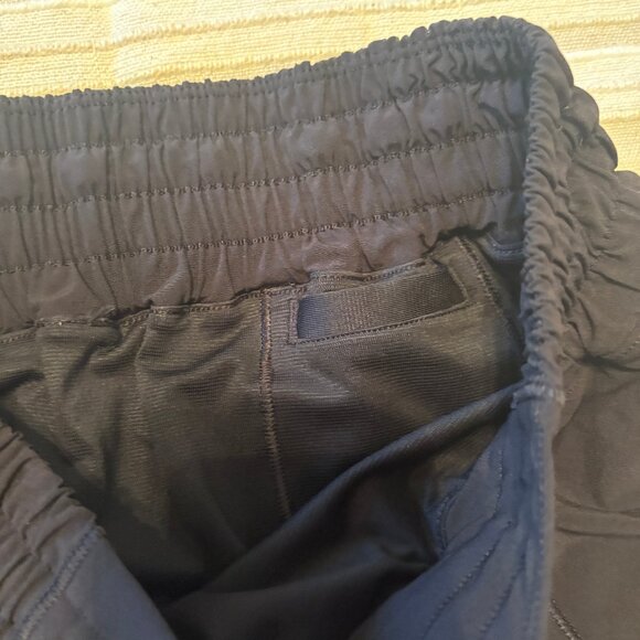 Lululemon Hotty Hot Low Rise Swift Lined Running Shorts – Black, XS (2) - Picture 4 of 7